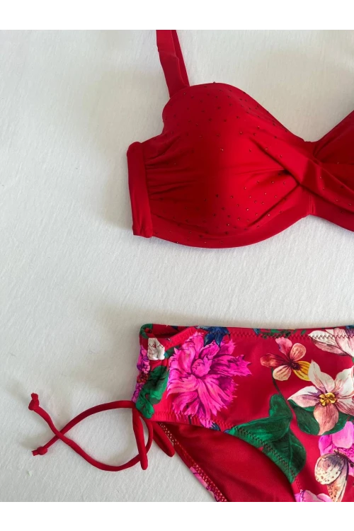 Kadın Kırmızı Taş İşlemeli Çiçek Desenli Bikini Takım HZL25S-LC3368