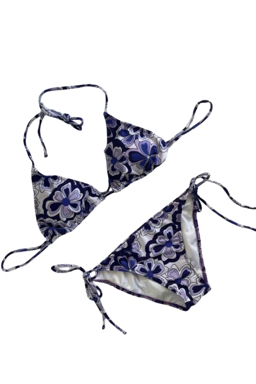 Kadın Lila Çiçek Desenli Boyundan İp Bağlamalı Üçgen Bikini Takımı HZL25S-LC5005