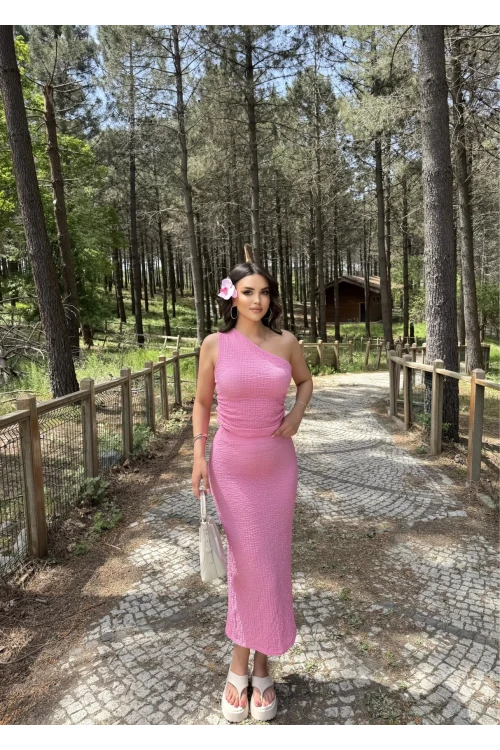 Kadın Pembe Gofre Kumaş Tek Omuz Bluz HZL25S-ZK13271