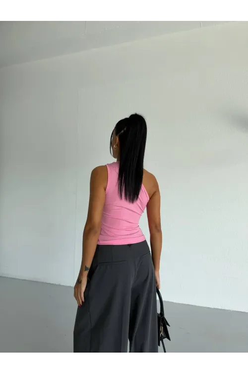 Kadın Pembe Tek Omuz Gold Metal Detaylı Sandy Bluz HZL26S-FRY123821