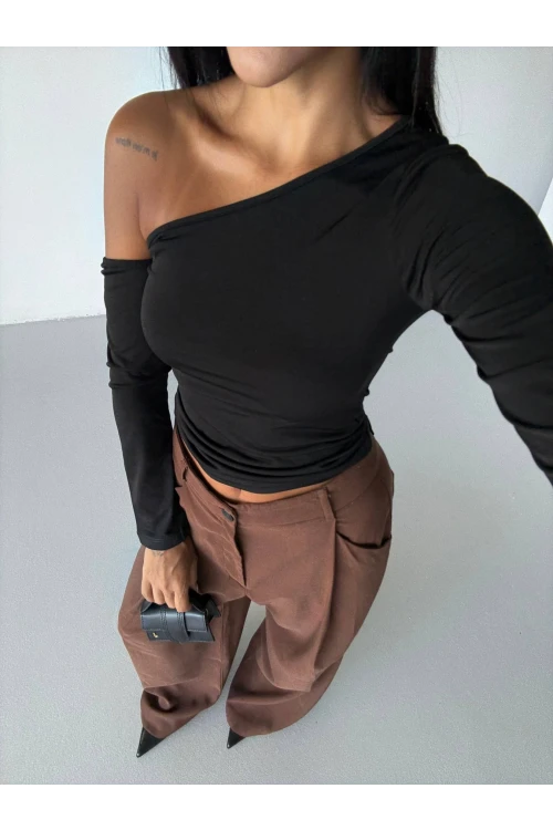 Kadın Siyah Asimetrik Yaka Drapeli Sandy Bluz HZL25S-FRY123361