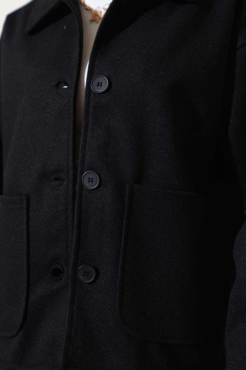 Kadın Siyah Düğmeli Cepli Kısa Kaşe Ceket HZL25W-BD107131