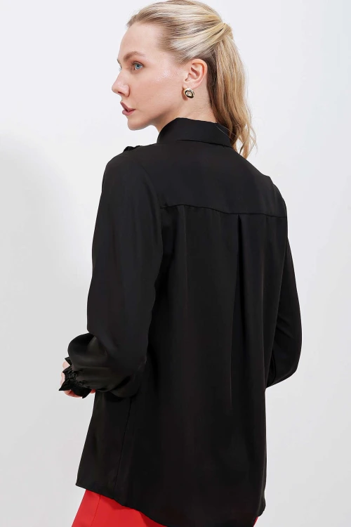 Kadın Siyah Fırfır Detaylı Uzun Kollu Şık Gömlek HZL25W-BD1202231