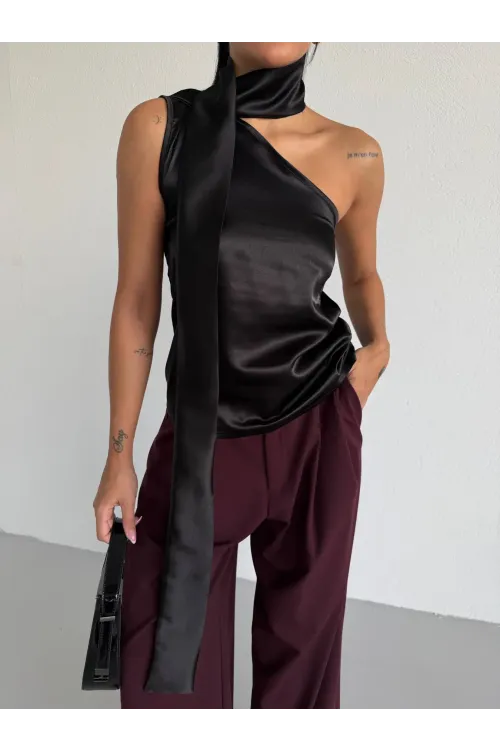 Kadın Siyah Saten Şal Yaka Boyun Bağlamalı Asimetrik Bluz HZL26W-FRY123731