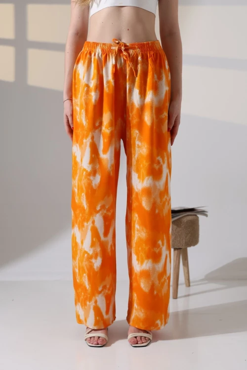 Kadın Turuncu Desenli Beli Lastikli Cepsiz Bol Kesim Viskon Pantolon HZL25S-DSB17771