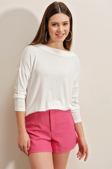 Kadın Beyaz Bisiklet Yaka Örme Bluz HZL23S-BD104691
