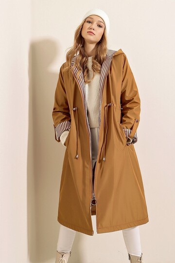 Kadın Camel Beli Büzgülü Kapşonlu Uzun Trençkot HZL22W-BD190911
