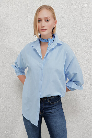 Kadın Gök Mavi Oversize Uzun Basic Gömlek HZL22W-BD139001