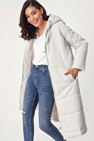 Kadın Ekru Kapşonlu Uzun Oversize Şişme Mont HZL22W-BD151201