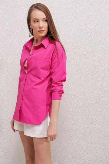 Kadın Koyu Pembe Arkası Düğmeli Boyfriend Poplin Gömlek HZL22S-BD139521