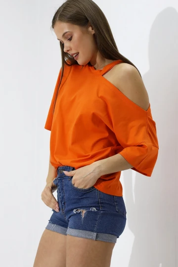 Kadın Oranj Düz Oversize Kayık Yaka Omuz Detay Örme T-Shirt  HZL23S-DSB120191