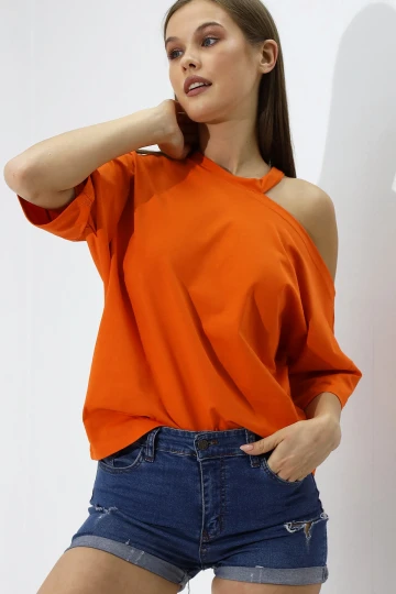 Kadın Oranj Düz Oversize Kayık Yaka Omuz Detay Örme T-Shirt  HZL23S-DSB120191