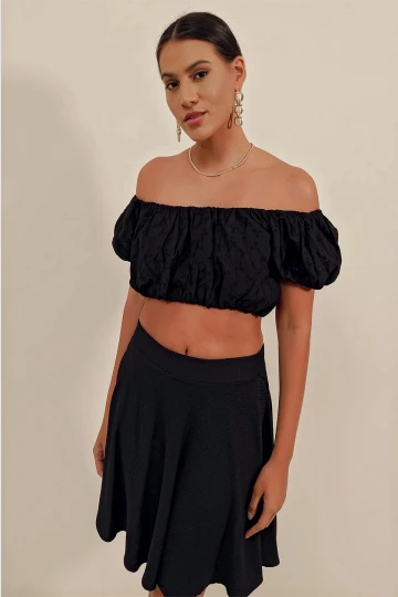 Kadın Siyah Carmen Yaka Bel Büzgülü Fistolu Straplez Bluz HZL23S-BD104811