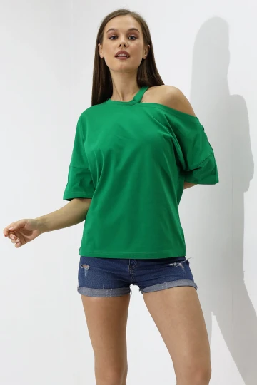 Kadın Yeşil Düz Oversize Kayık Yaka Omuz Detay Örme T-Shirt  HZL23S-DSB120191