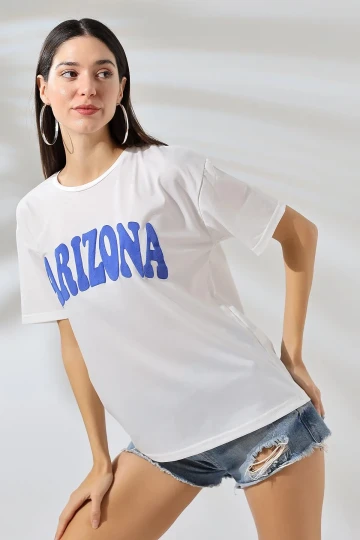 Kadın Beyaz Mavi Arizona Baskılı Bisiklet Yaka T-Shirt HZL24S-DSB120261