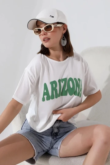 Kadın Beyaz Yeşil Arizona Baskılı Bisiklet Yaka T-Shirt HZL24S-DSB120261