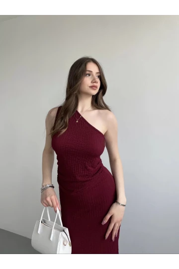 Kadın Bordo Gofre Kumaş Tek Omuz Bluz HZL25S-ZK13271