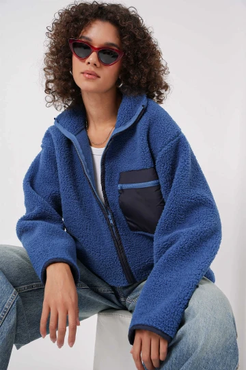 Kadın Lacivert Cep Detaylı Fermuarlı Oversize Peluş Sweatshirt HZL25W-FRY1554461