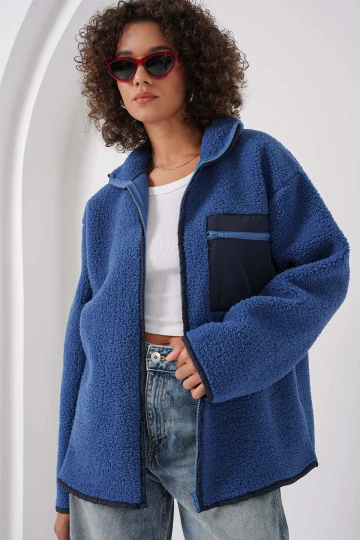 Kadın Lacivert Cep Detaylı Fermuarlı Oversize Peluş Sweatshirt HZL25W-FRY1554461