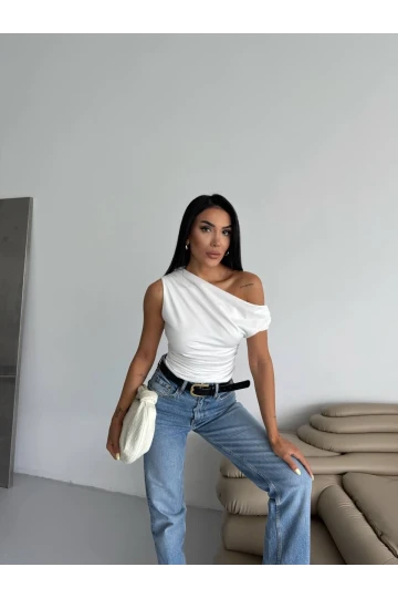 Kadın Beyaz Yandan Drapeli Kayık Yaka Sandy Bluz HZL25S-FRY123201