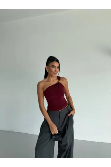 Kadın Bordo Tek Omuz Gold Metal Detaylı Sandy Bluz HZL26S-FRY123821