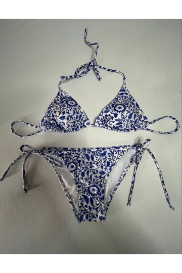 Kadın Çini Desen Mavi Beyaz Desen Boyundan İp Bağlamalı Üçgen Bikini Takımı HZL25S-LC5005