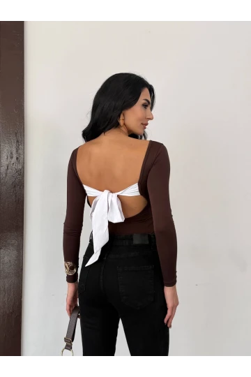 Kadın Kahverengi Sırtı Açık Fiyonk Bağlamalı Uzun Kol Bluz HZL25W-FRY123661