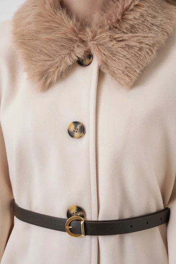 Kadın Krem Yakası Kürklü Düğmeli Kemerli Kaşe Panço HZL25W-BD191651
