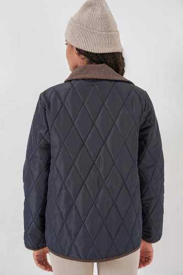 Kadın Lacivert Çıt Çıt Kapamalı Kadife Detaylı Kapitone Mont HZL25W-BD152261