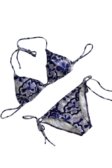 Kadın Lila Çiçek Desenli Boyundan İp Bağlamalı Üçgen Bikini Takımı HZL25S-LC5005