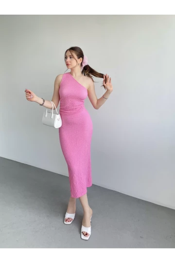 Kadın Pembe Gofre Kumaş Tek Omuz Bluz HZL25S-ZK13271