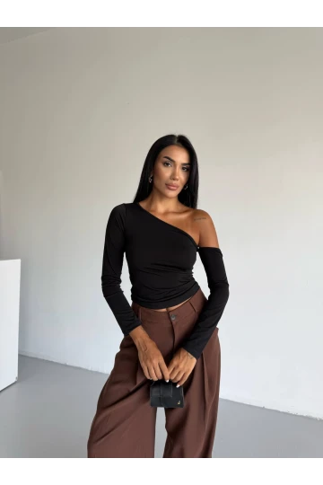 Kadın Siyah Asimetrik Yaka Drapeli Sandy Bluz HZL25S-FRY123361