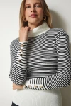 Kadın Ekru Siyah Çizgili Balıkçı Yaka Kolu Düğmeli Triko Kazak HZL24W-BD1101651